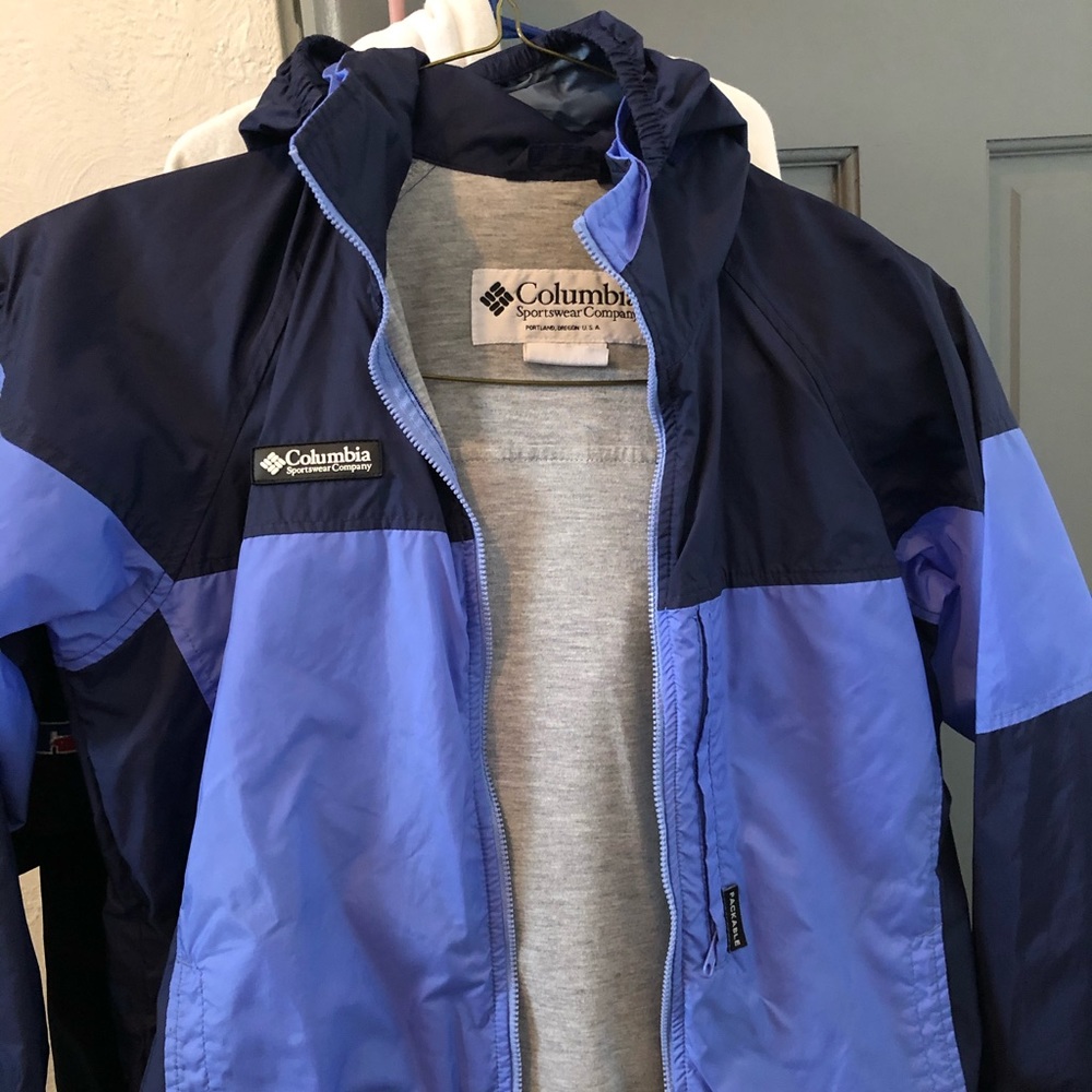Women’s purple Columbia windbreaker